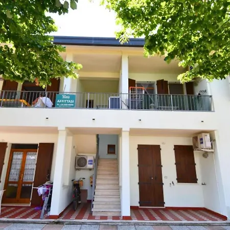 Flat With Shared Garden 200 M From The Sea Διαμέρισμα *