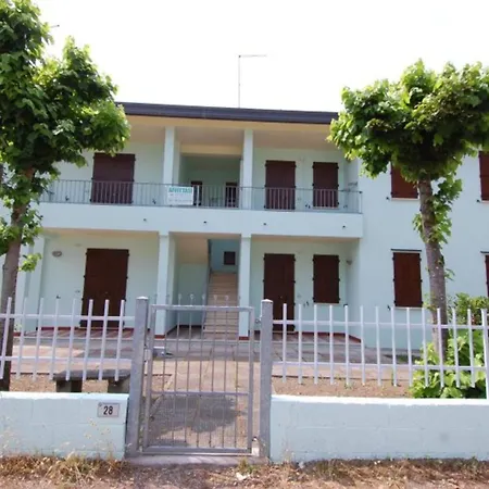 Apartman Flat With Shared Garden 200 M From The Sea Rosolina Mare