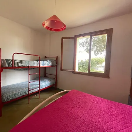 Apartment Flat With Shared Garden 200 Metres From The Sea