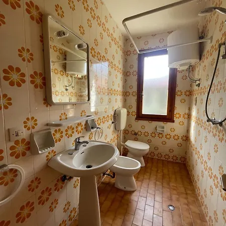 Apartment Flat With Shared Garden 200 Metres From The Sea Rosolina Mare