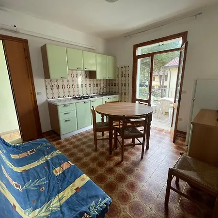 Flat With Shared Garden 200 Metres From The Sea Apartment *