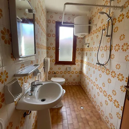 Apartment Flat With Shared Garden 200 Metres From The Sea