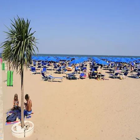 Flat With Shared Garden 200 Metres From The Sea Rosolina Mare