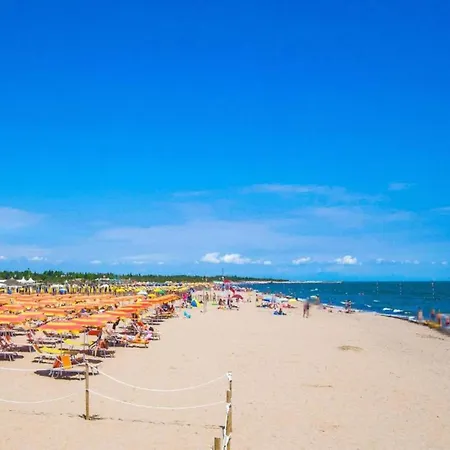 Flat With Shared Garden 200 M From The Sea