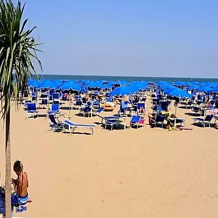 Flat With Shared Garden 200 M From The Sea * Rosolina Mare