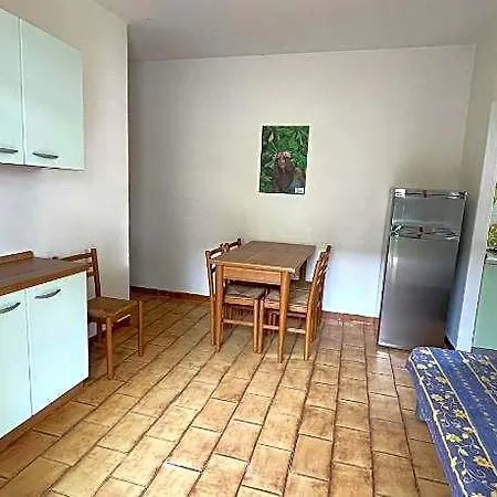 Apartman Flat With Shared Garden 200 M From The Sea